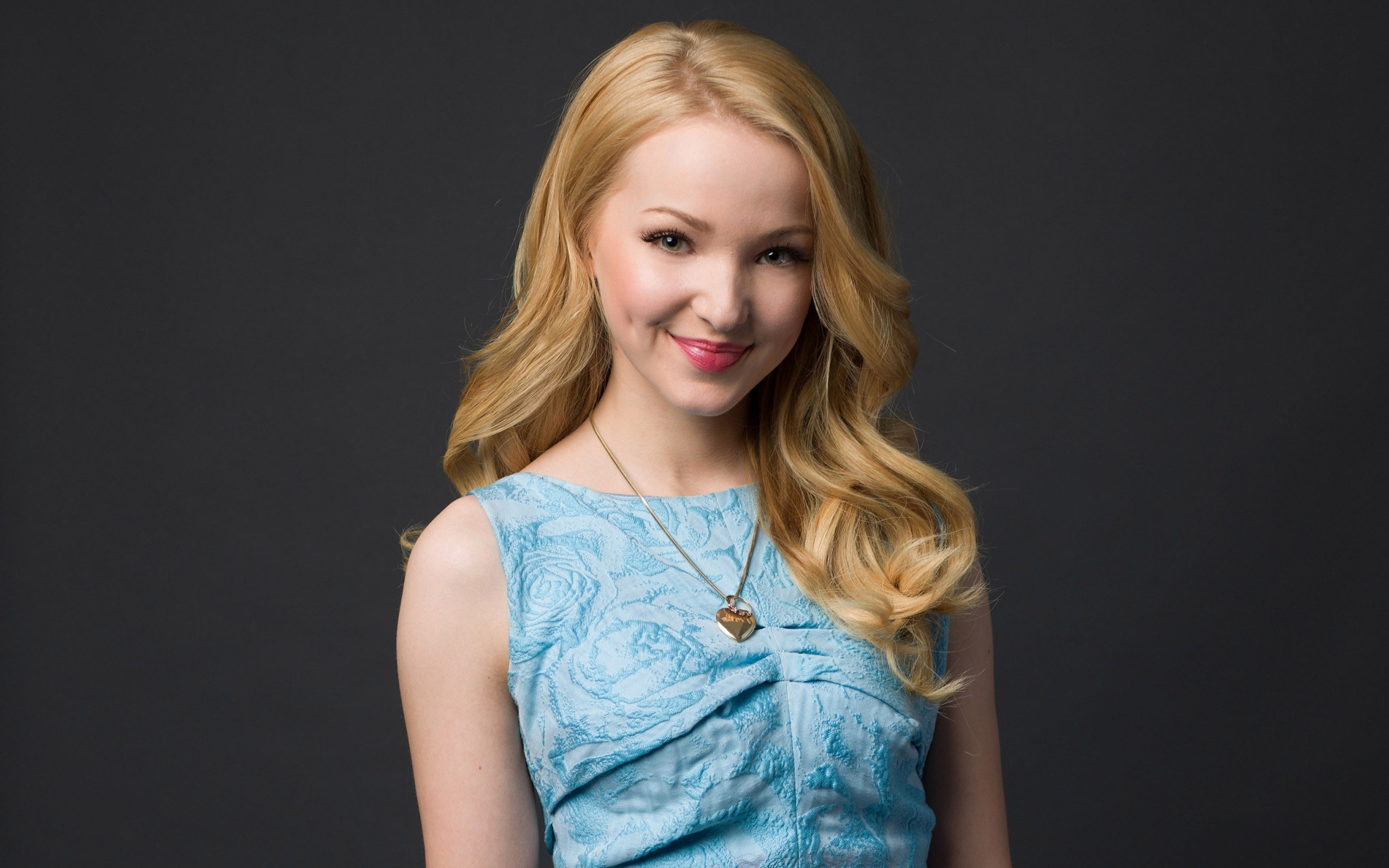 Did Dove Cameron Have A Secret Sister All Along? - 2wpv5bg