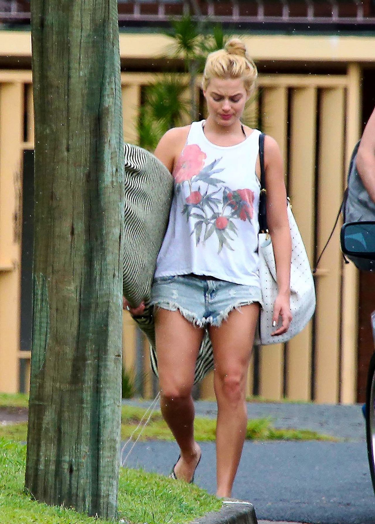 margot robbie the wolf of wall street 