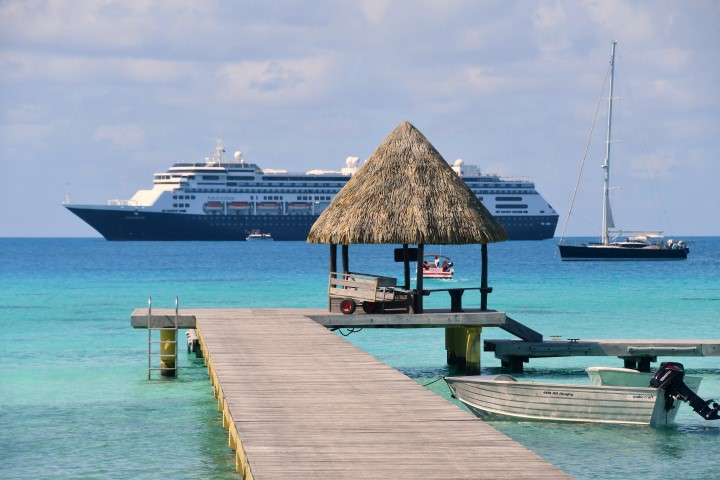 Aquarium in Rangiroa, French Polynesia