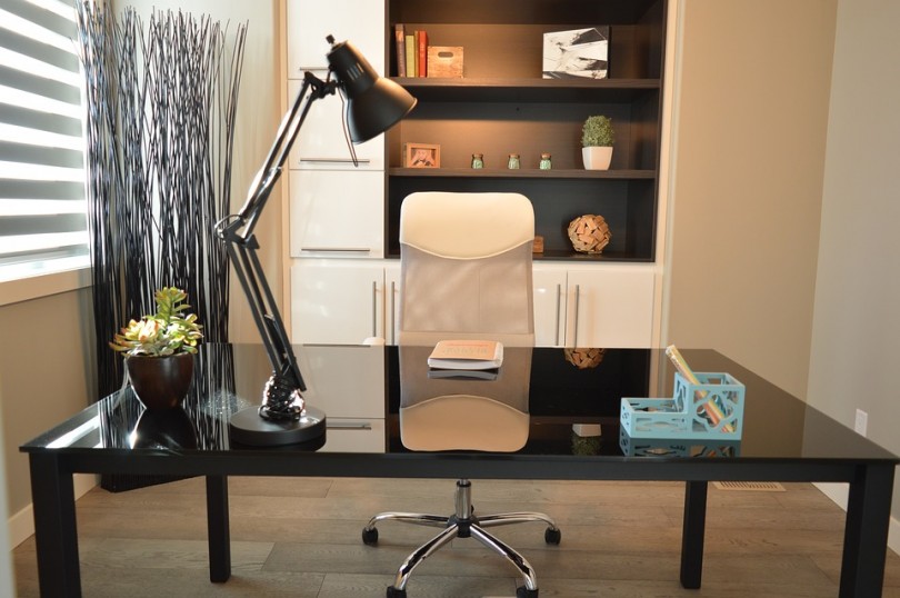 Display Tables And Shelves