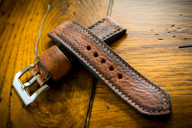 Leather Made Custom Watch Strap Singapore Has A Compelling Attraction
