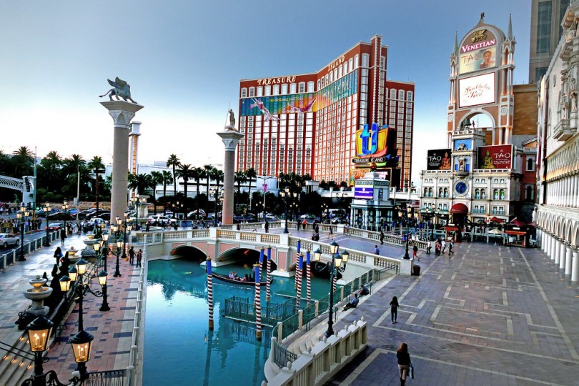 Crazy Things To Do In Vegas