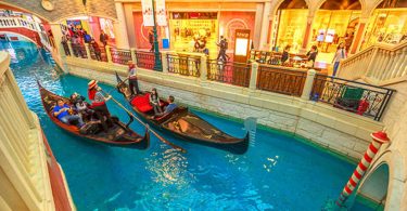 Best places to visit for college students