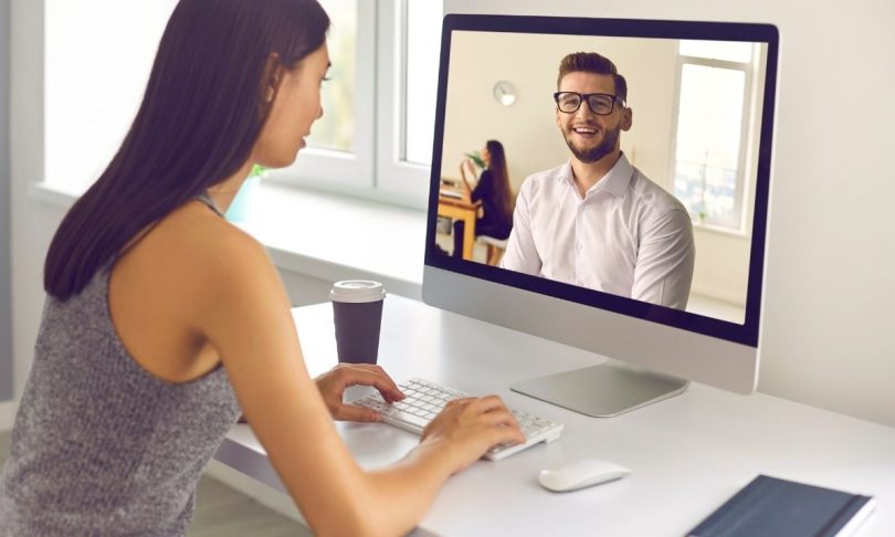 Zoom webinar vs meeting
