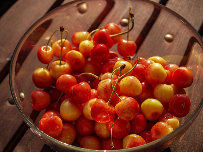 glass fruit bowl