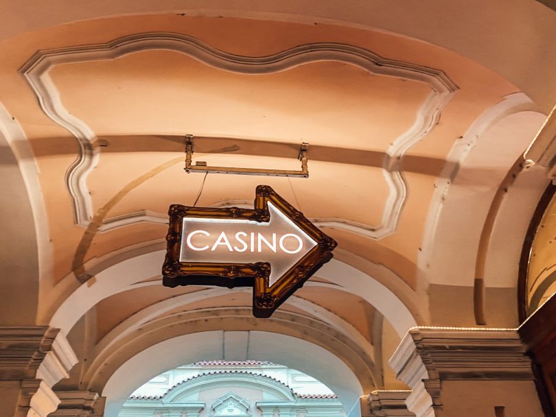 Web-Based Versus Land-Based Casinos