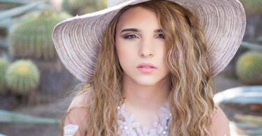 Chelsie Deville Net Worth 2024