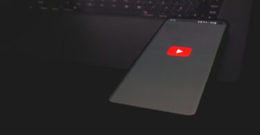 YouTube Tests Shuffle Button